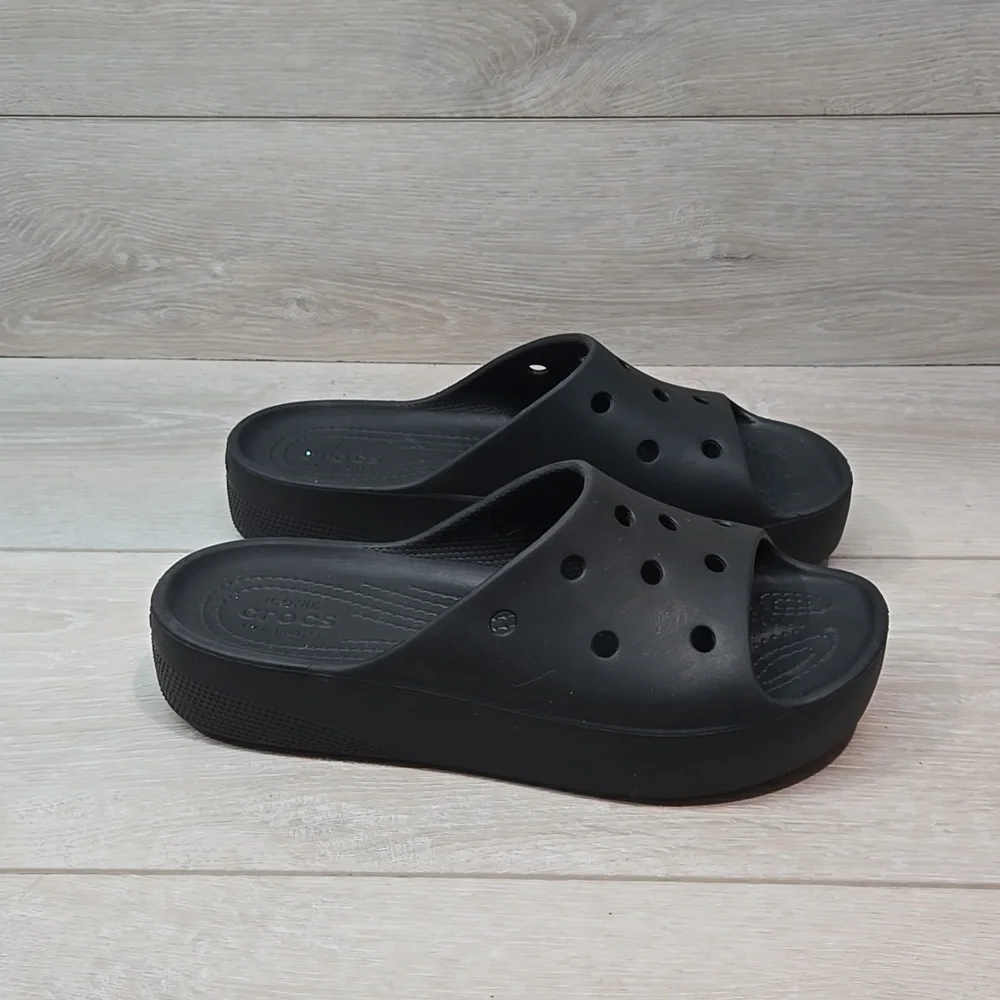 Crocs Women Iconic Comfort Classic Platform Sandals shoes sz 7